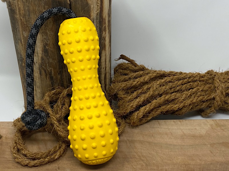 Spielzeug_Hovawart_gelb_1 Fling Tug Fetch