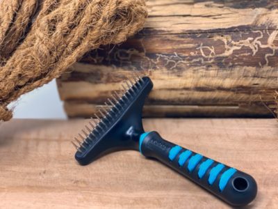 sanft und schonend altes Fell entfernen beim Hovawart