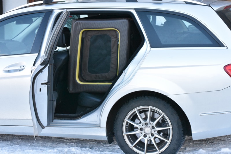 Hundebox mit Airbagfunktion für grosse Hunde Hundebox mit Airbagfunktion für grosse Hunde