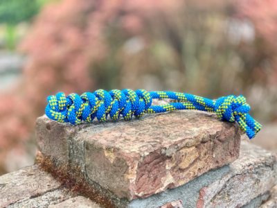 Spieldummy Weavers ist blau gelb